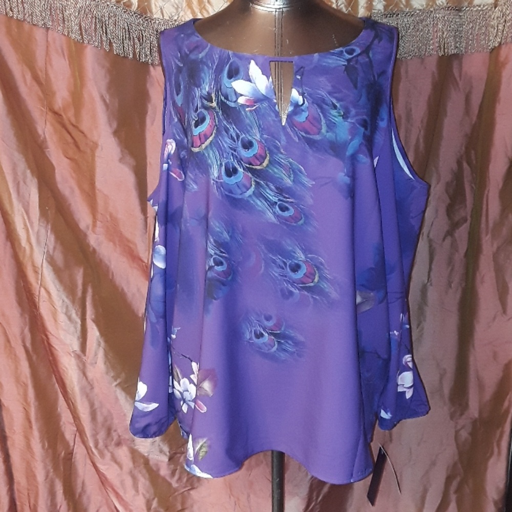 ** Peter Nygard Cold Shoulder Double Keyhole Top